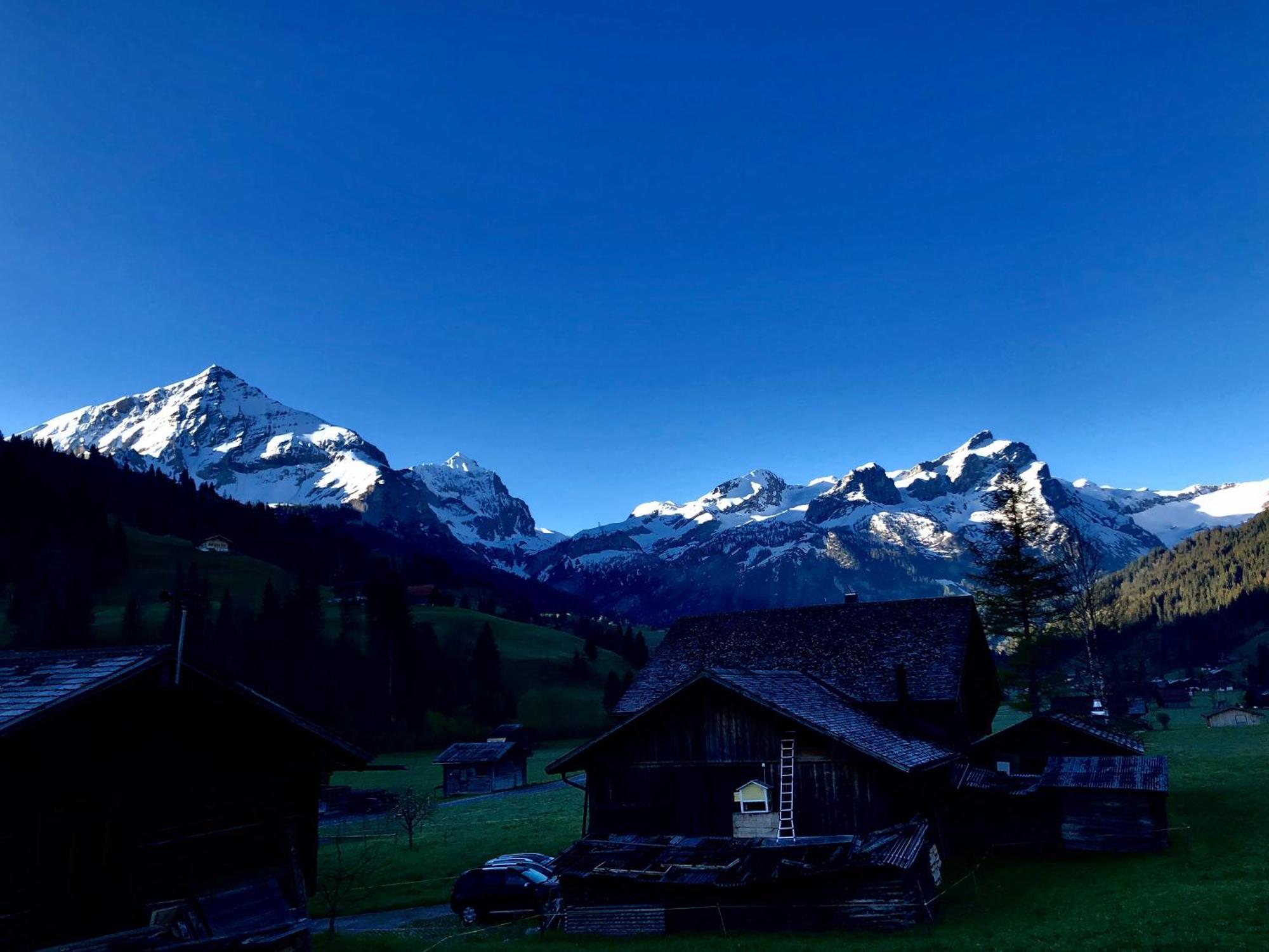 Beautiful Apartment With Stunning View Gsteig Exteriér fotografie
