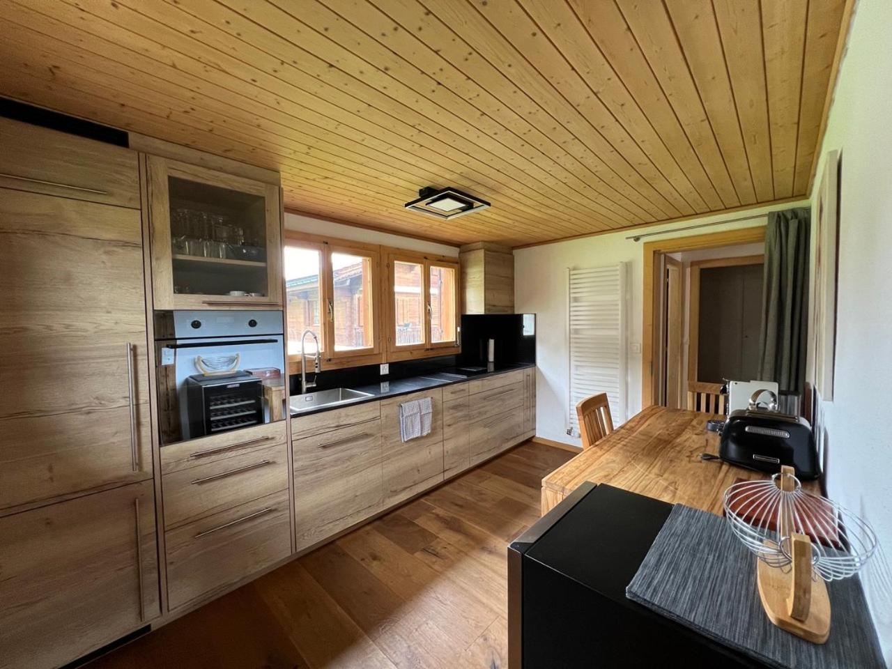 Beautiful Apartment With Stunning View Gsteig Pokoj fotografie